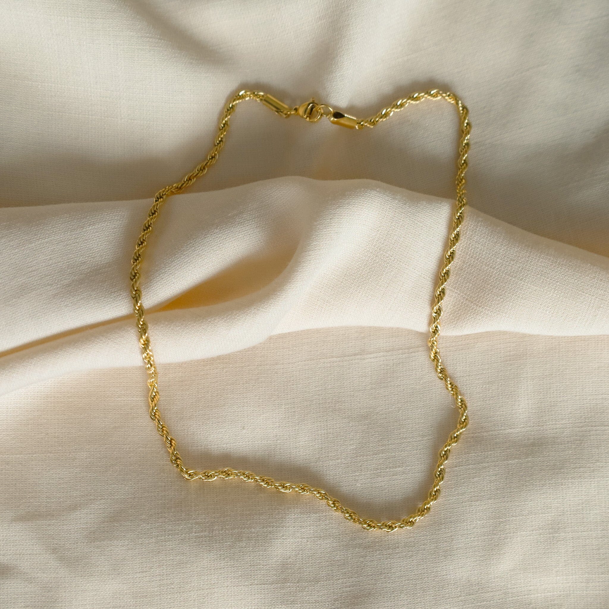 verrmae, narela necklace, 3mm rope chain necklace, verrmae, necklaces, 18k gold plated jewellery, 18k gold plated necklace, 18k gold plated stainless steel, 18k gold plated, waterproof jewellery, vintage inspired jewellery, jewellery melbourne, jewellery, everyday jewellery, gold jewellery, gold necklace, gold plated necklace, gold plated jewellery, jewellery australia