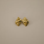 ekrossi earrings, gold curved shape and smooth, rippled surface, similar to a croissant,