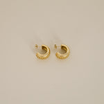 elluana hoops, thick gold hoop with a ribbed texture