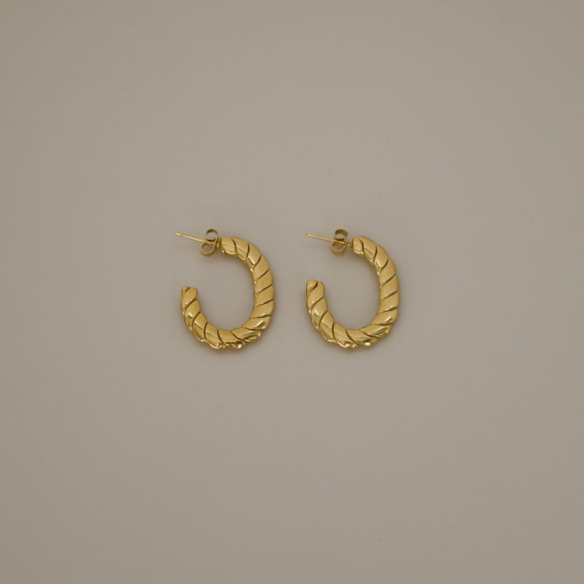 verrmae, elshe earrings, c shaped hoop earrings with curved ribbing, 18k gold plated jewellery, 18k gold plated earrings, 18k gold plated stainless steel, 18k gold plated, waterproof jewellery, vintage inspired jewellery, vintage inspired earrings, jewellery melbourne, jewellery, statement jewellery, everyday jewellery, gold jewellery, gold earrings, gold plated earrings, gold plated jewellery, jewellery australia