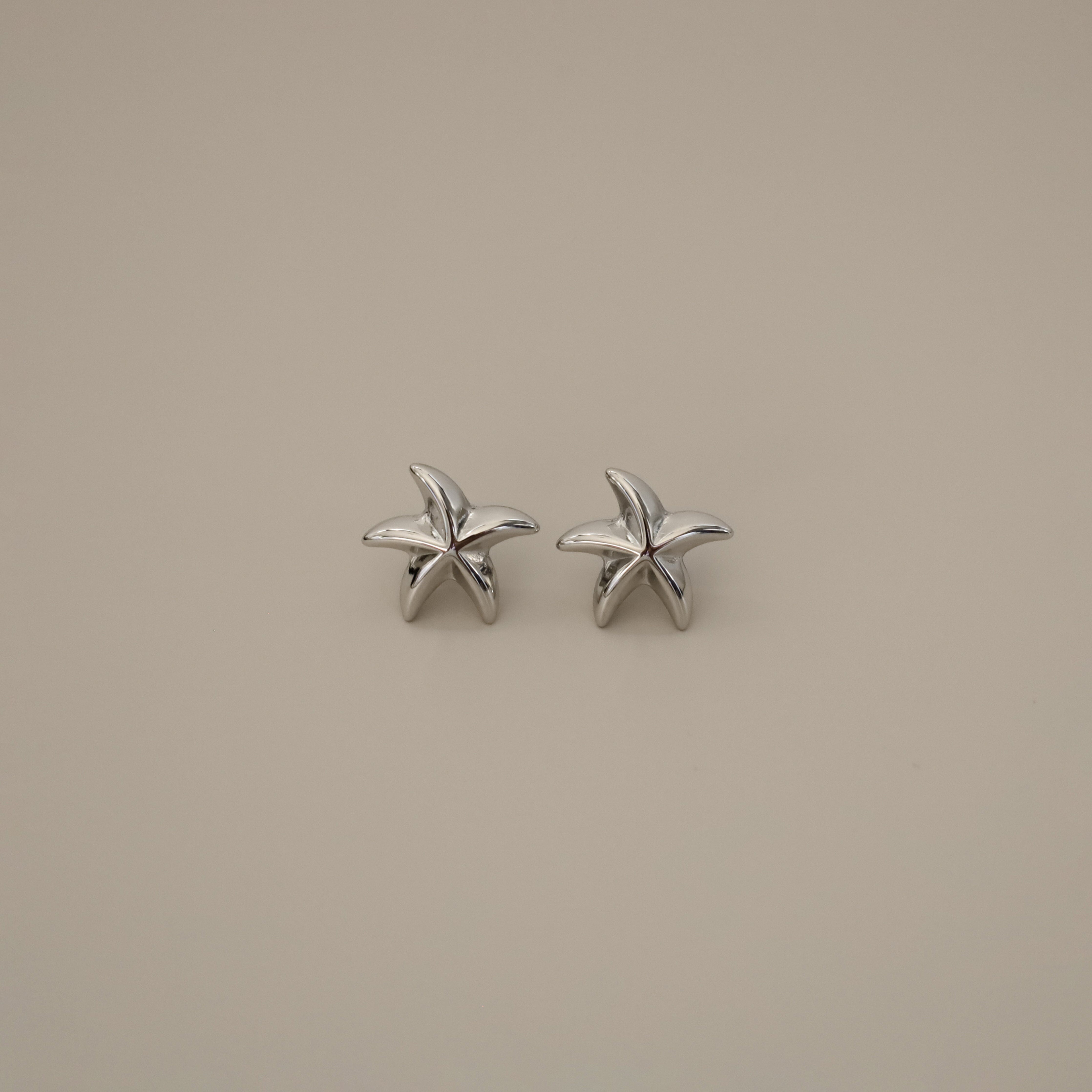 verrmae, estaree silver earrings, silver mini star studs, rhodium plated jewellery, rhodium plated earrings, rhodium plated stainless steel, rhodium plated, waterproof jewellery, vintage inspired jewellery, vintage inspired earrings, jewellery melbourne, jewellery, statement jewellery, everyday jewellery, silver jewellery, silver earrings, silver plated earrings, silver plated jewellery, jewellery australia