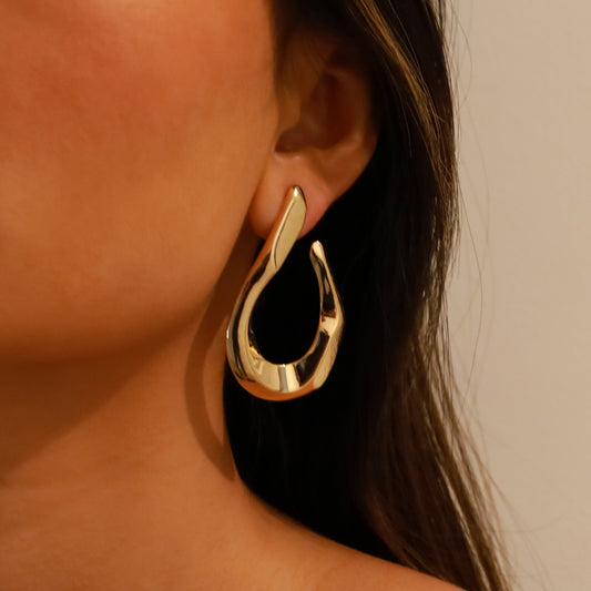 verrmae, elfer earrings, 18K gold plated earrings, gold plated jewellery, hook like earrings, gold earrings